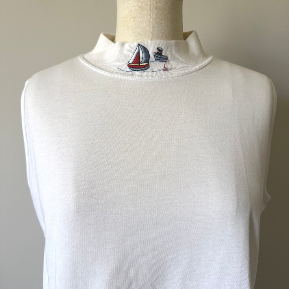 Christopher & Banks VTG White Mock Neck Embroidered Sailboat Sleeveless Top XL